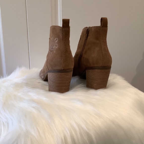 Lucky Brand Size 9 Tan - Picture 3 of 3